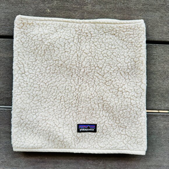 NWOT Patagonia 2025 Retro Pile Neck Gaiter Natural Fleece Ski Snowboard Snow - Picture 1 of 2